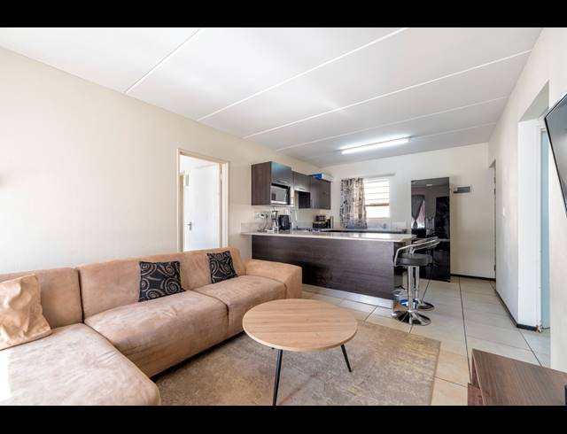 2 BEDROOM APARTMENT FOR SALE IN HONEYPARK